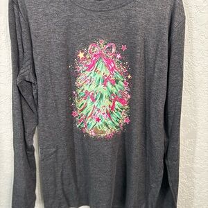 Festive Gray Long Sleeve Tee with Christmas Tree Design